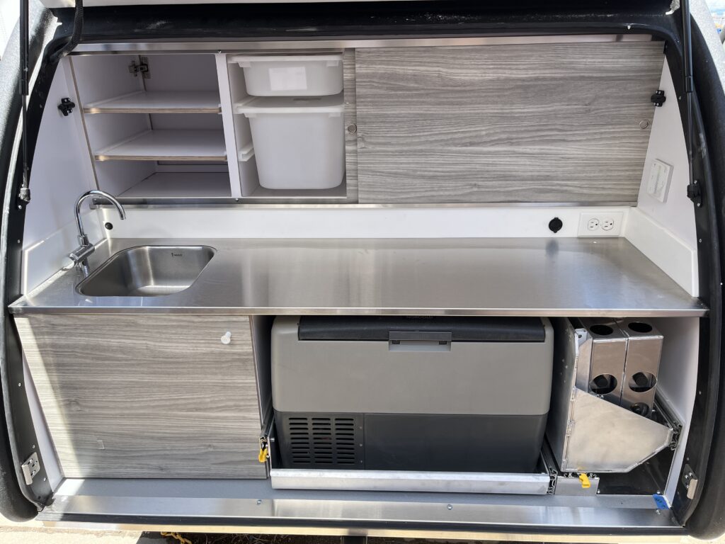 I116 Galley View Bean Trailer