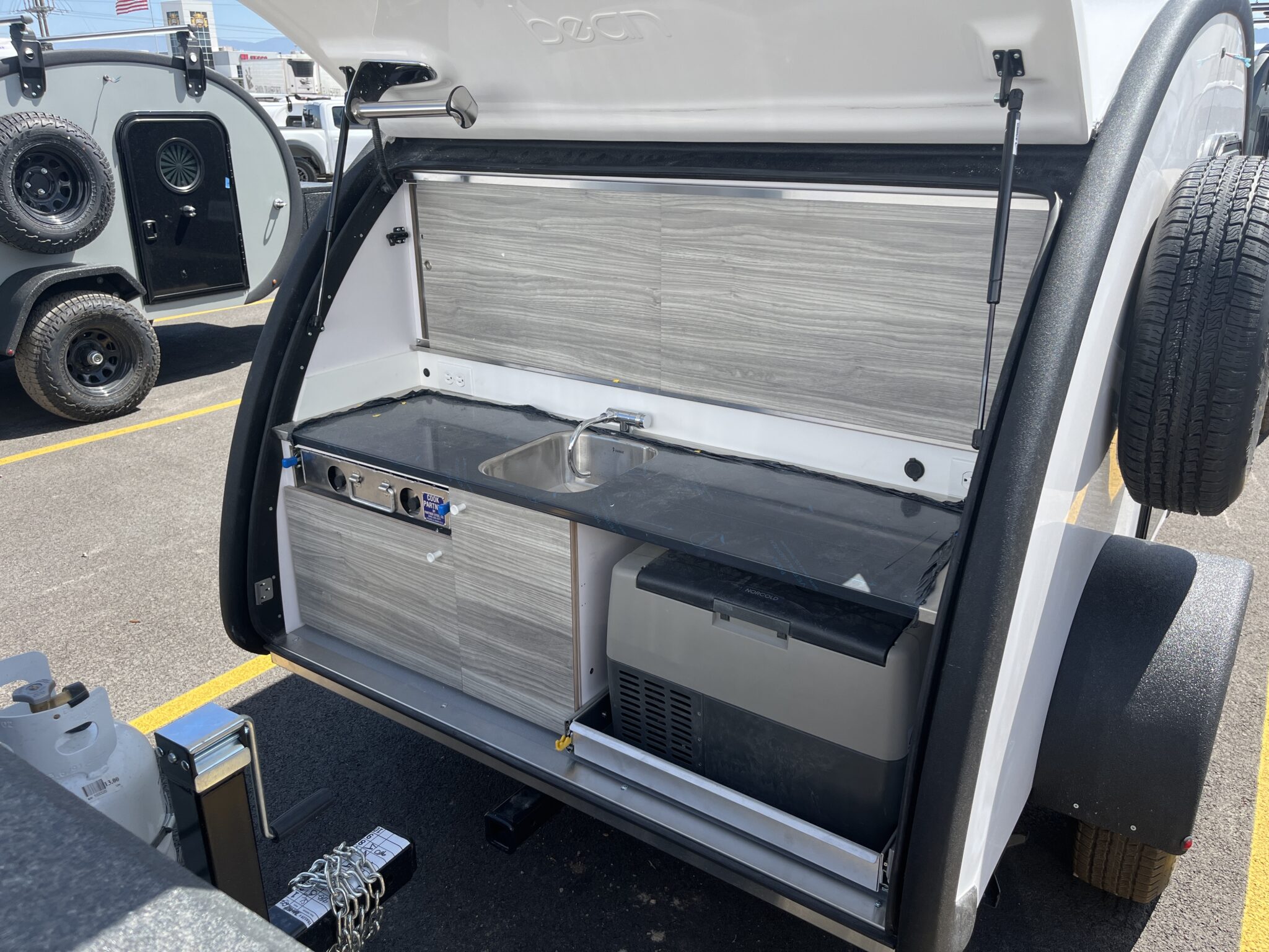 Black Bean Camper Costmckinzie Valdez Dropbix - p7d61pv